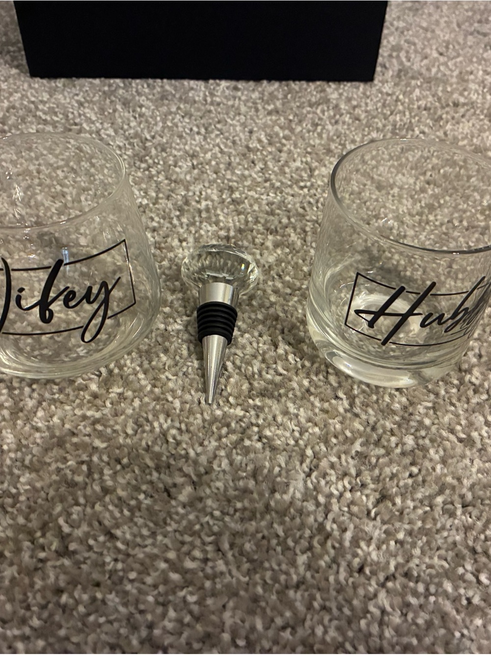 Source Unknown Clear "Wifey" & "Hubby" Glasses with Silver Wine Stopper
